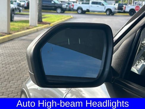 Used 2022 Ford Explorer XLT w/ Equipment Group 202A image 15