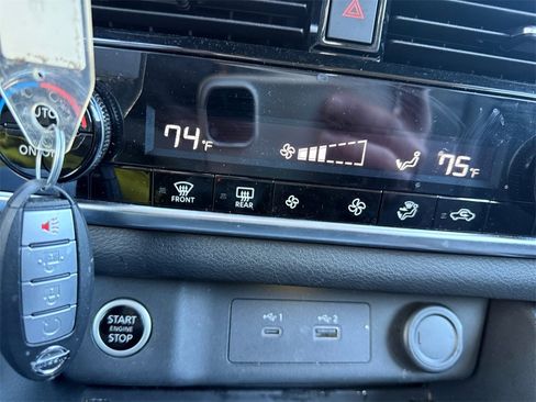 Certified 2021 Nissan Rogue SV image 30