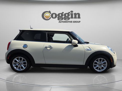 Used 2020 MINI Cooper S image 6