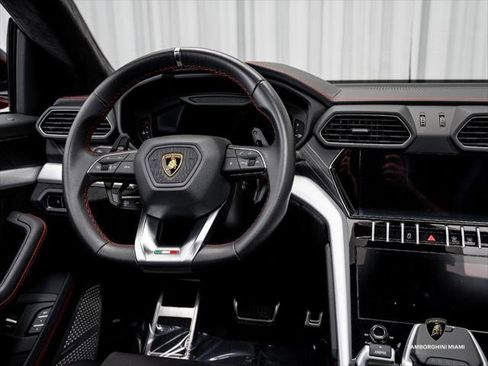 Used 2024 Lamborghini Urus S AWD/4WD image 33