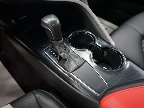 Used 2019 Toyota Camry SE FWD image 37