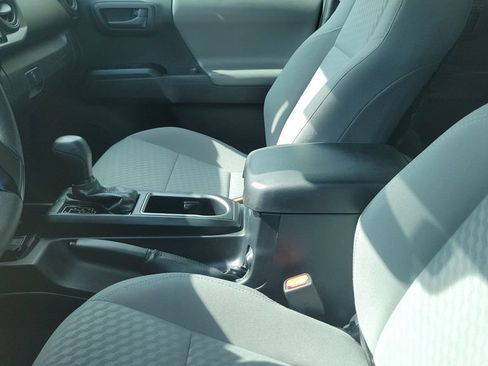 Used 2021 Toyota Tacoma SR w/ SR Convenience Package RWD image 9