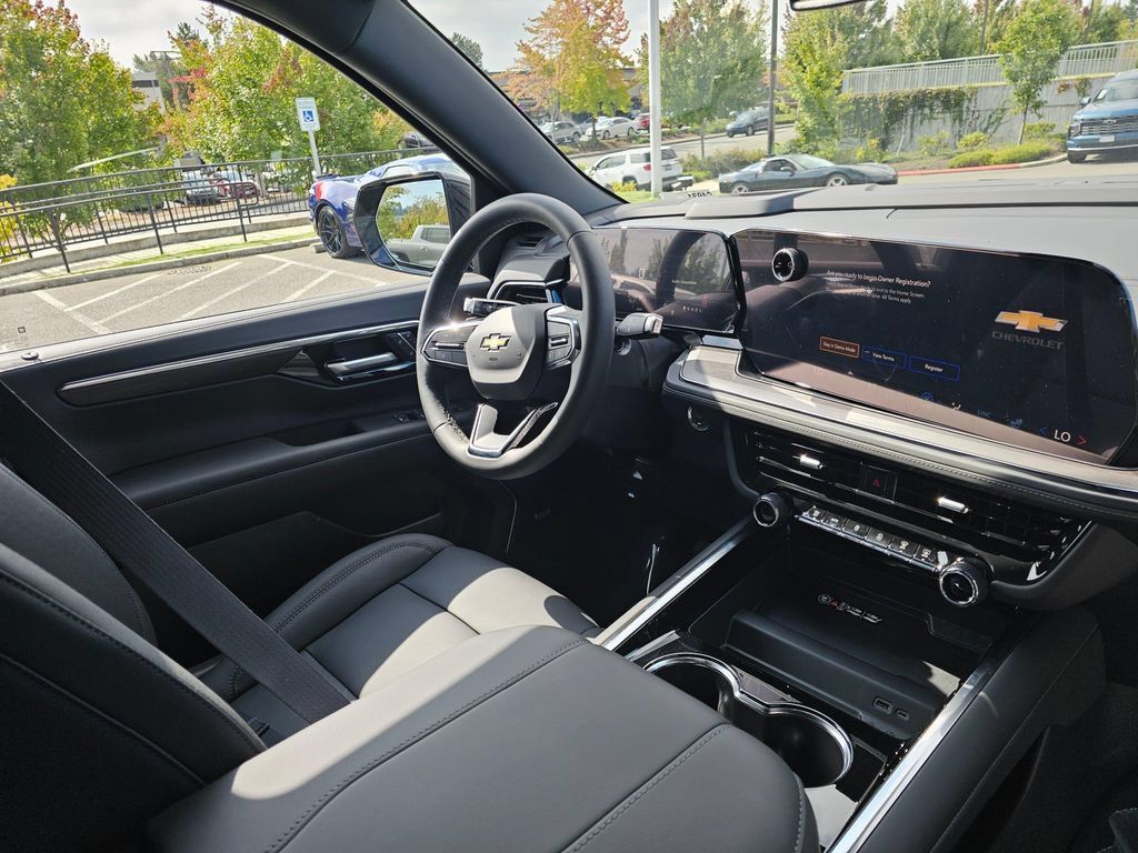 New 2026 Chevrolet Suburban LT w/ Comfort Package AWD/4WD image 10