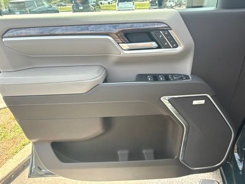 New 2026 Chevrolet Silverado 3500 LTZ w/ LTZ Premium Package AWD/4WD image 19