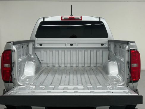 Used 2020 Chevrolet Colorado W/T w/ WT Convenience Package image 39