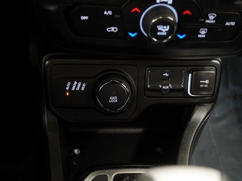 Used 2022 Jeep Renegade Altitude w/ Convenience Group image 28