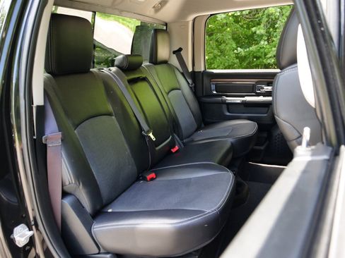Used 2015 RAM 2500 Laramie AWD/4WD image 32
