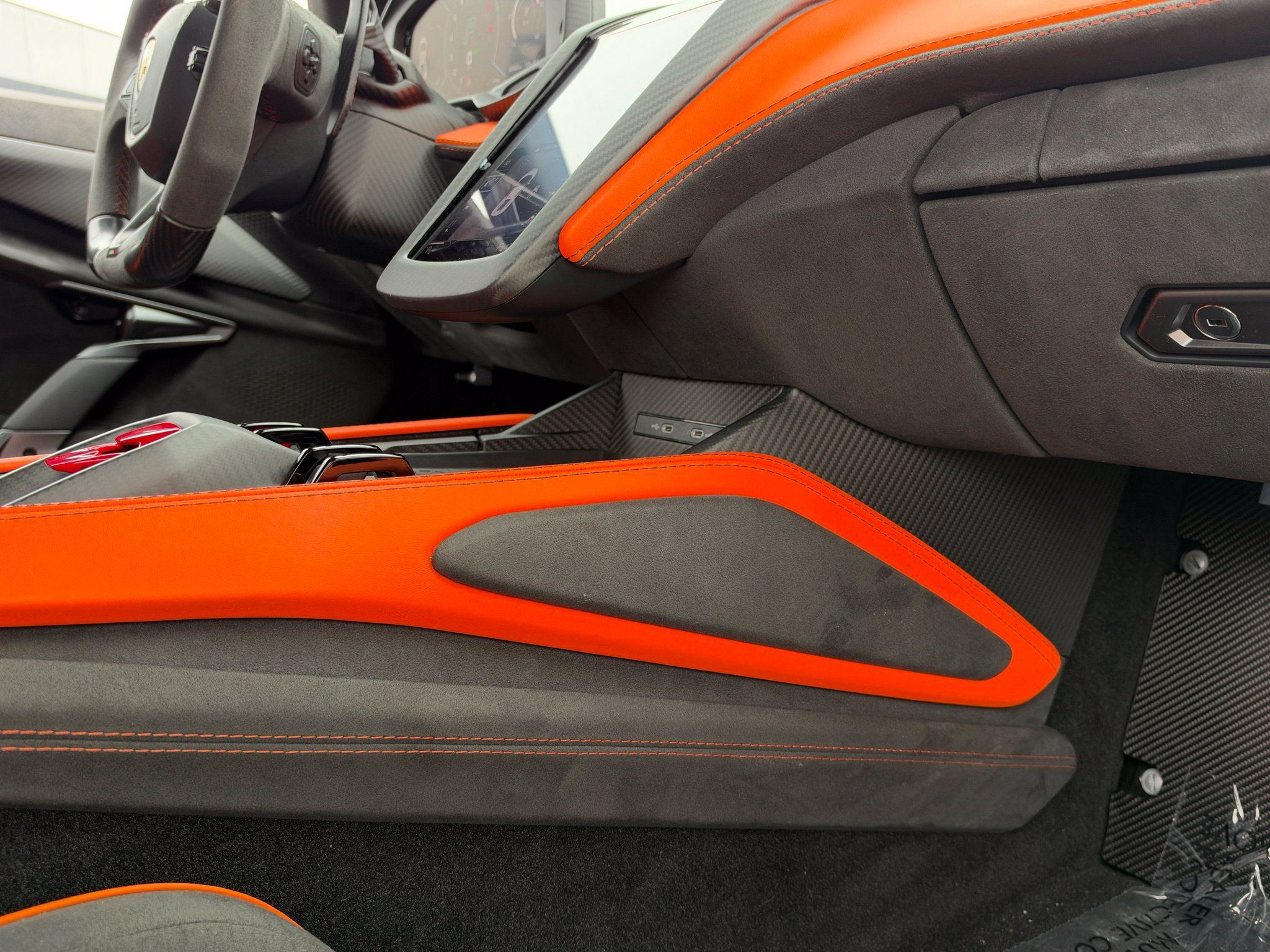 Used 2024 Lamborghini Revuelto AWD/4WD image 50