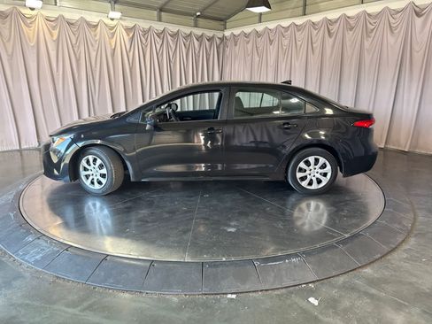 Used 2021 Toyota Corolla LE FWD image 8