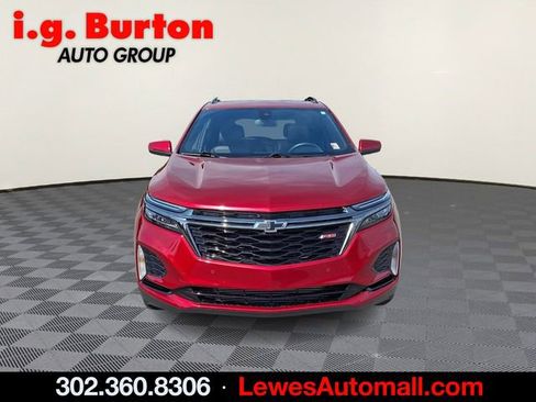 Used 2023 Chevrolet Equinox RS image 2