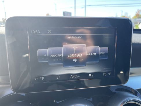 Used 2017 Mercedes-Benz GLC 300 4MATIC image 23