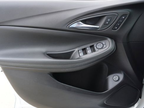 Used 2023 Buick Encore GX Essence w/ Experience Buick Package image 20