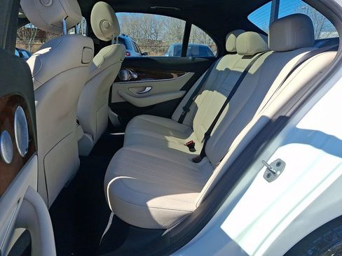 Used 2019 Mercedes-Benz E 450 4MATIC Sedan image 9