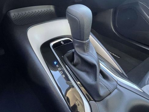 Used 2025 Toyota Corolla LE w/ Convenience Package image 18