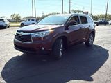 Used 2015 Toyota Highlander XLE image 3