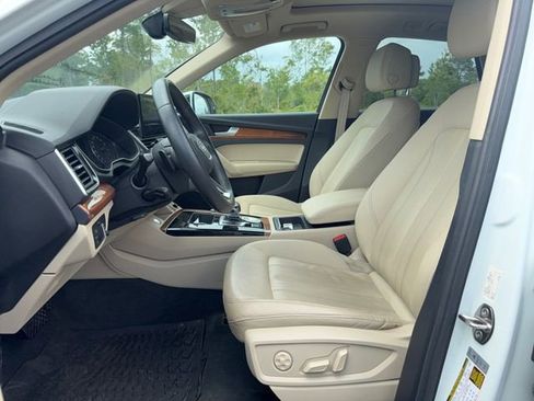 Used 2022 Audi Q5 2.0T Premium AWD/4WD image 2