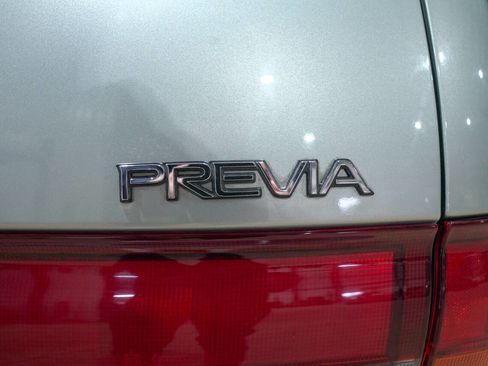 Used 1992 Toyota Previa LE image 25