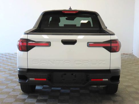 Used 2022 Hyundai Santa Cruz SEL w/ Cargo Package FWD image 4