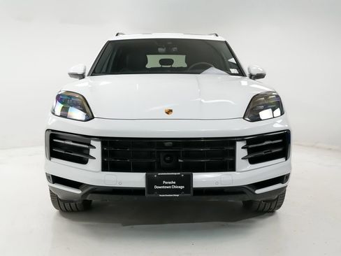 Certified 2025 Porsche Cayenne S image 7