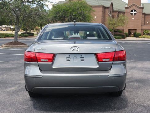 Used 2010 Hyundai Sonata GLS FWD image 4