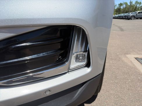 Used 2019 Ford Edge Titanium w/ Equipment Group 301A AWD/4WD image 11