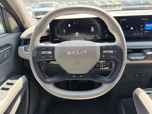 Used 2024 Kia EV9 Land AWD/4WD image 26