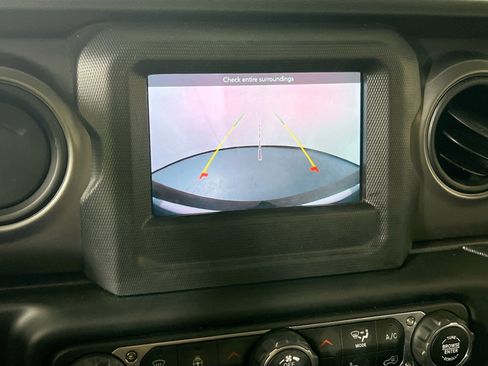 Used 2022 Jeep Wrangler Unlimited Sport image 12