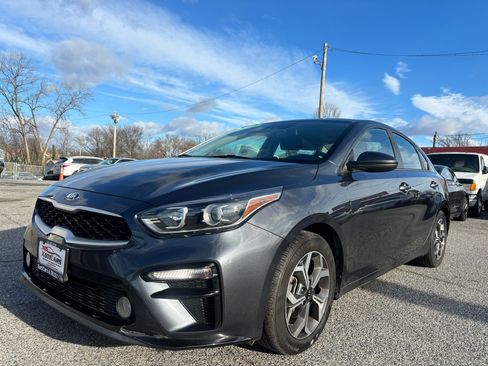 Used 2020 Kia Forte LXS image 3