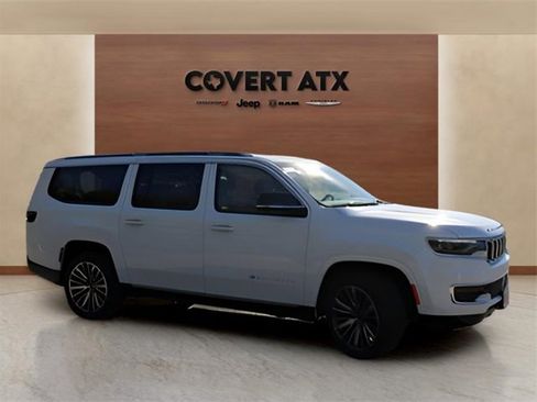 New 2025 Jeep Wagoneer L Series II image 6