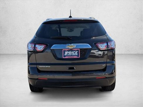Used 2017 Chevrolet Traverse LT FWD image 6