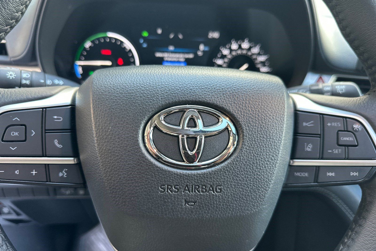Used 2026 Toyota Sienna XLE FWD image 28