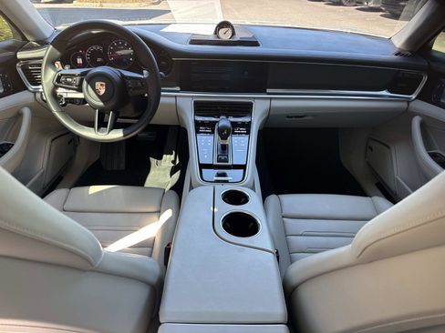 Used 2023 Porsche Panamera 4 Platinum Edition image 14