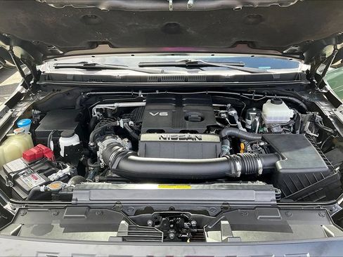 Used 2023 Nissan Frontier PRO-4X w/ Pro Convenience Package AWD/4WD image 28