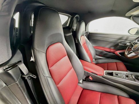 Certified 2024 Porsche 718 Boxster S RWD image 25