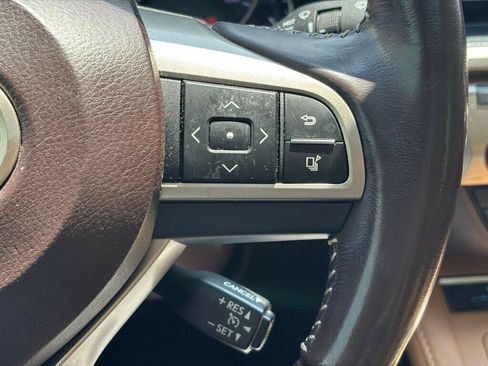 Used 2016 Lexus ES 350 w/ Premium Package w/Wood Trim FWD image 31