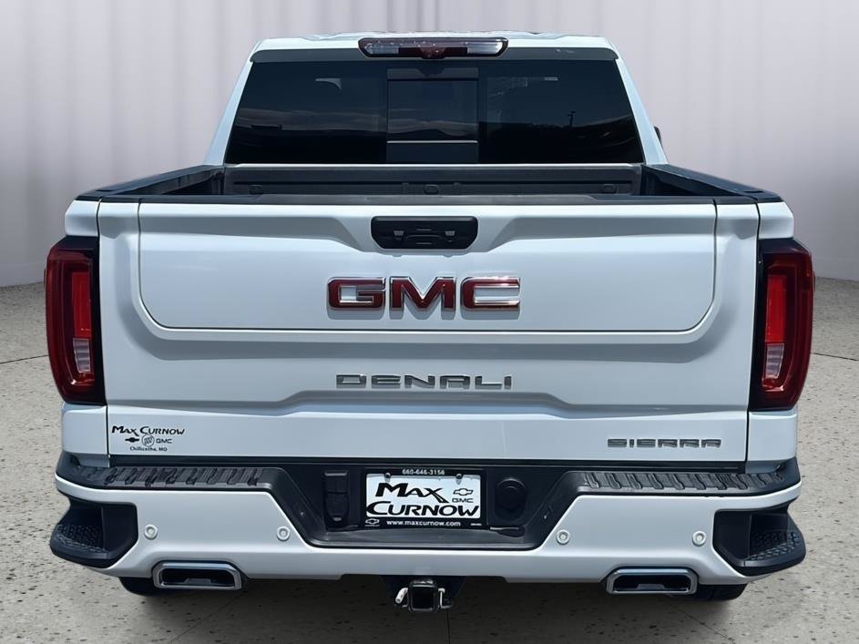 Used 2022 GMC Sierra 1500 Denali w/ Technology Package AWD/4WD image 4