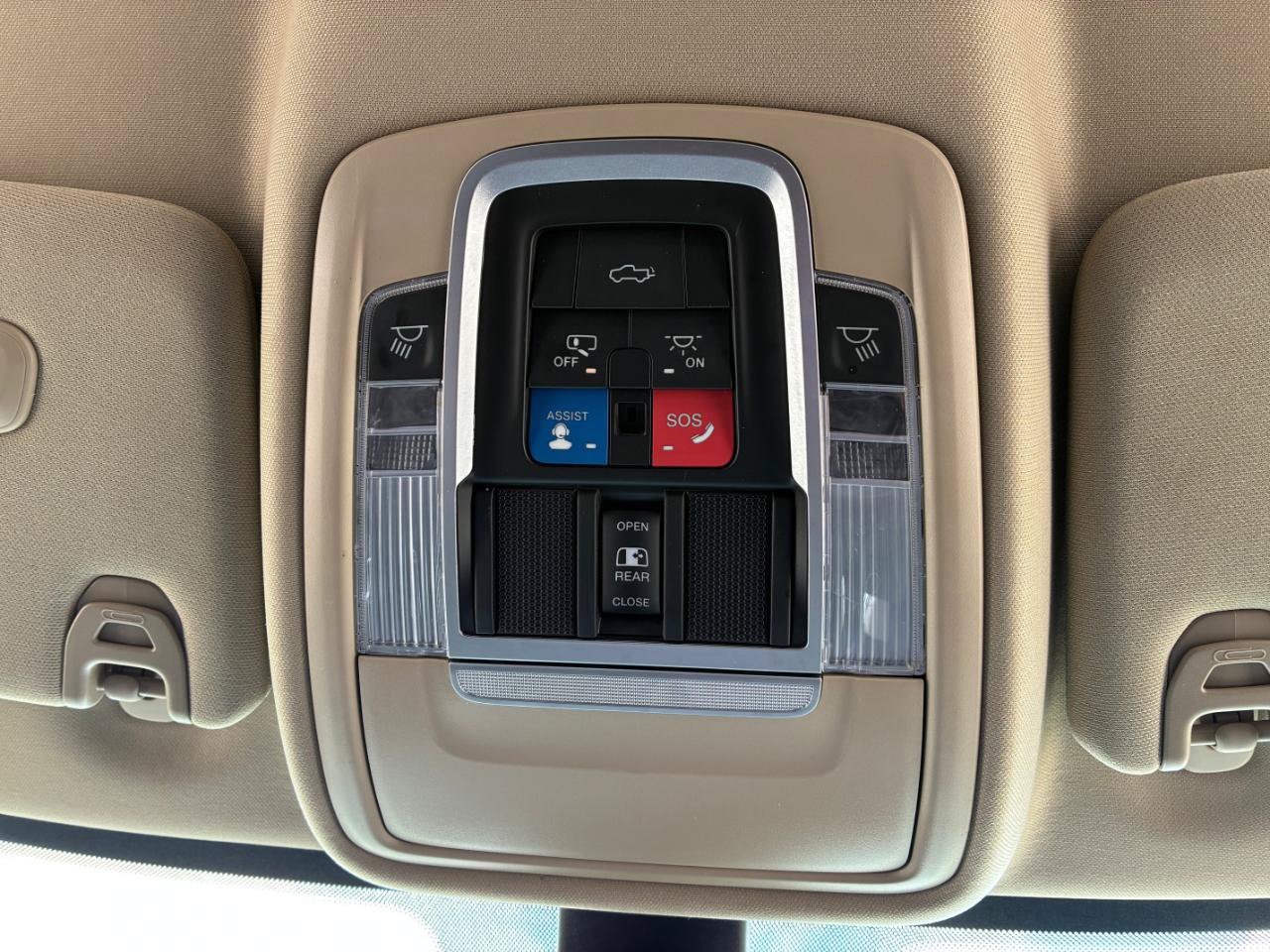 Used 2022 RAM 2500 Laramie AWD/4WD image 11