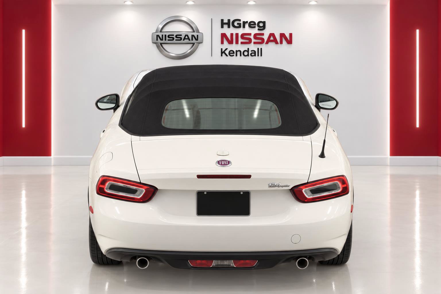 Used 2018 FIAT 124 Spider Lusso RWD image 6
