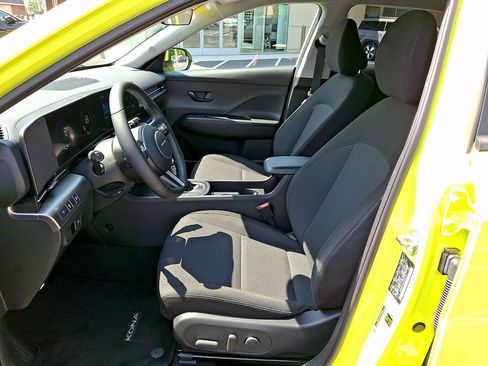 Certified 2024 Hyundai Kona SEL AWD/4WD image 16