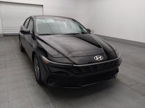Used 2024 Hyundai Elantra SEL FWD image 14