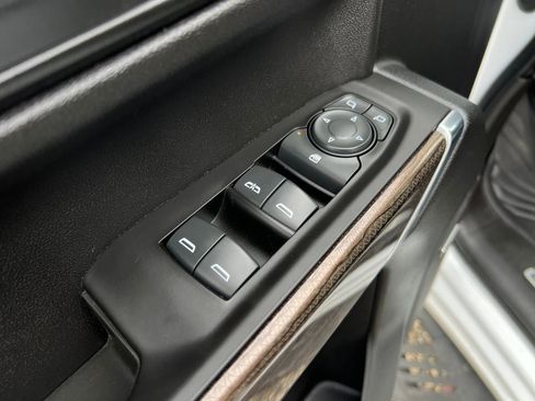 Used 2021 Chevrolet Silverado 1500 LT Trail Boss image 12