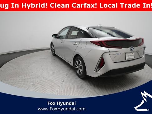 Used 2017 Toyota Prius Prime Premium image 33