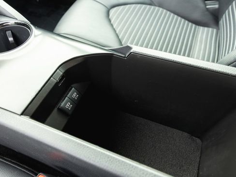 Certified 2020 Toyota Camry SE FWD image 21