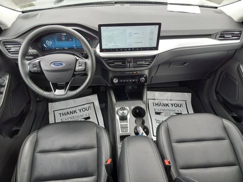 Used 2023 Ford Escape Platinum image 16