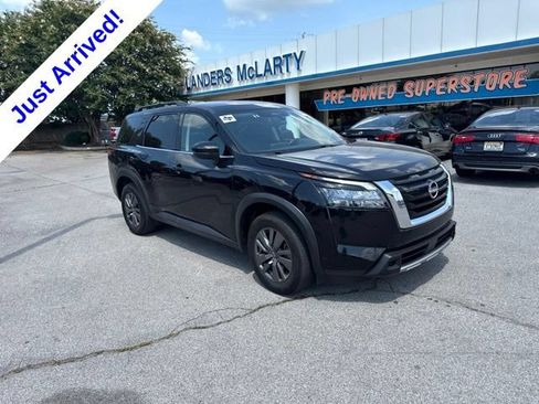 Used 2025 Nissan Pathfinder SV AWD/4WD image 1