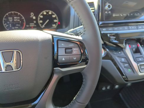 New 2026 Honda Odyssey Touring image 25
