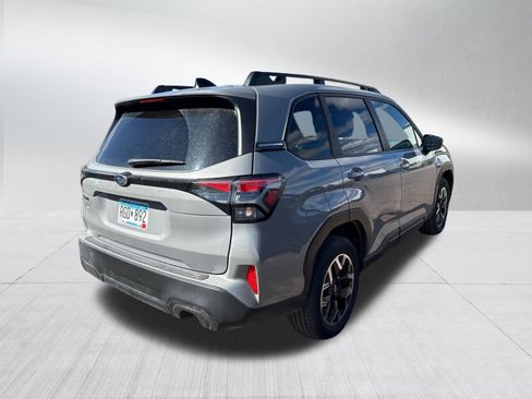 Used 2025 Subaru Forester Premium AWD/4WD image 16
