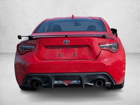Used 2018 Toyota 86 image 6