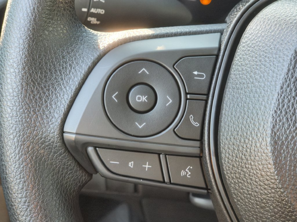 Used 2026 Toyota Corolla LE FWD image 24