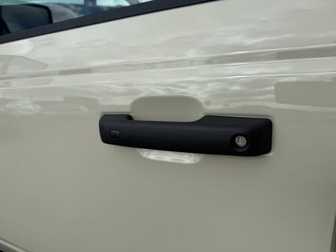 New 2025 Ford Bronco Badlands image 63